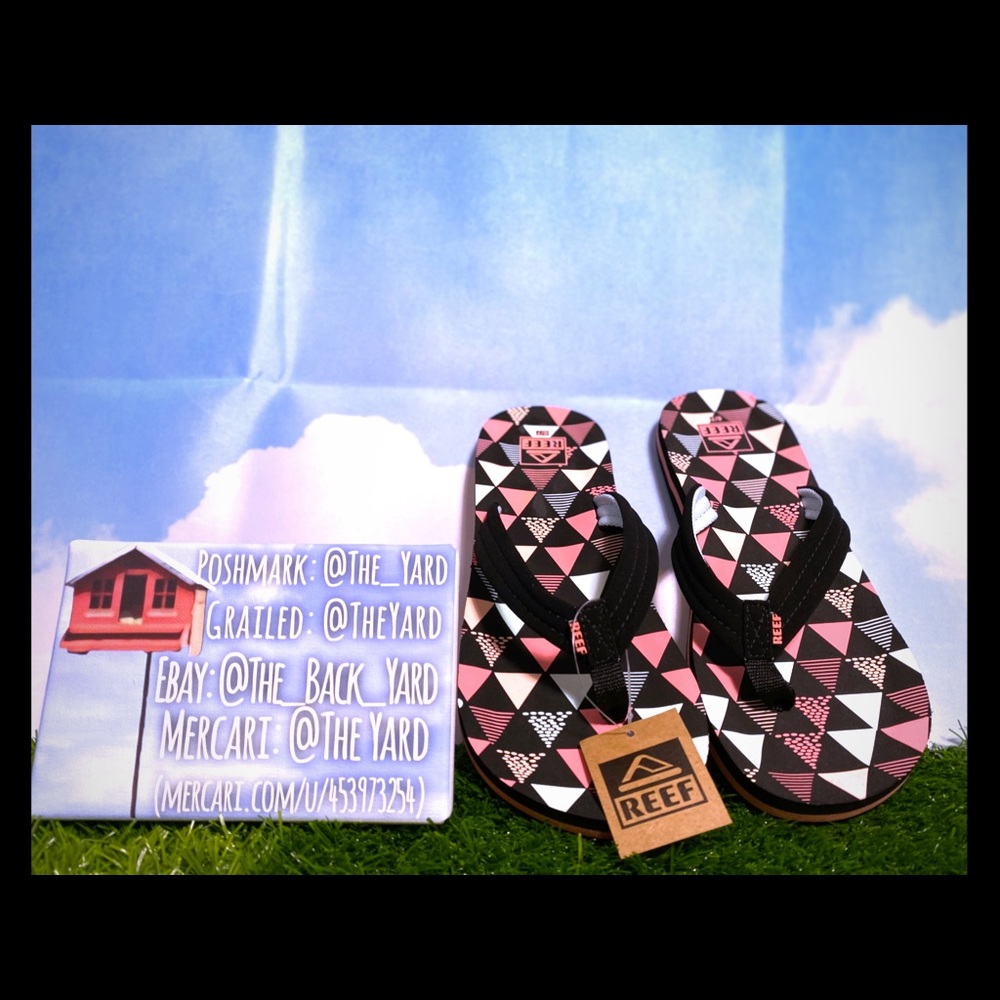 Reef Geometric Print Flip Flops Size 6/7